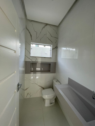Imagem Casa com 3 Quartos à Venda, 200 m² em Candeias - Vitória Da Conquista Imagem Casa com 3 Quartos à Venda, 200 m² em Candeias - Vitória Da Conquista