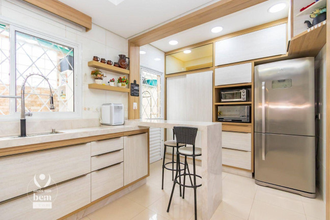Imagem Sobrado com 3 Quartos à Venda, 160 m² em Xaxim - Curitiba