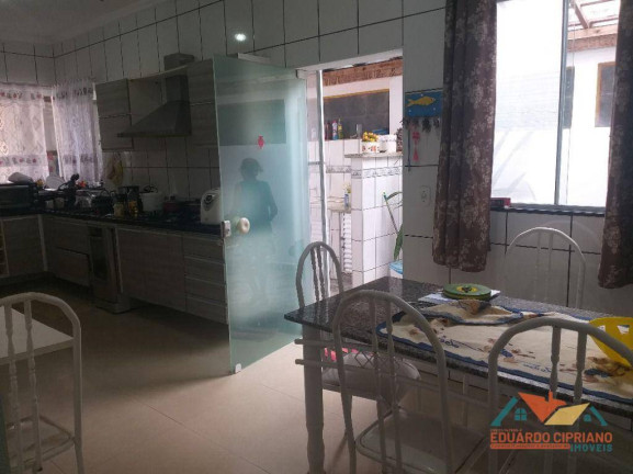Imagem Casa com 3 Quartos à Venda, 230 m² em Massaguaçu - Caraguatatuba