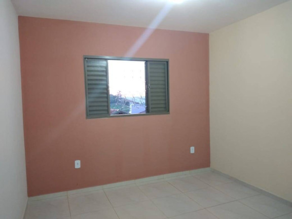 Imagem Casa com 2 Quartos à Venda,  em Botucatu