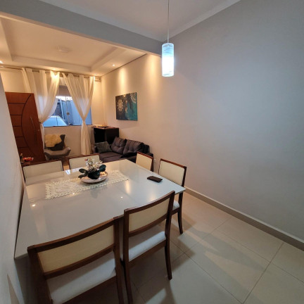 Imagem Casa com 2 Quartos à Venda, 80 m² em Rita Vieira - Campo Grande