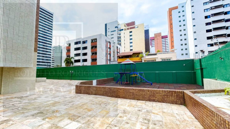 Imagem Apartamento com 3 Quartos à Venda, 170 m² em Meireles - Fortaleza Imagem Apartamento com 3 Quartos à Venda, 170 m² em Meireles - Fortaleza
