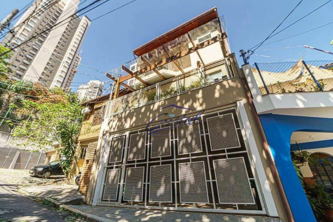 Imagem Casa com 4 Quartos à Venda, 270 m² em Perdizes - São Paulo Imagem Casa com 4 Quartos à Venda, 270 m² em Perdizes - São Paulo
