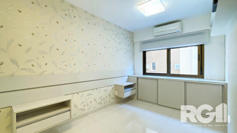 Imagem Imóvel com 2 Quartos à Venda, em Higienópolis - Porto Alegre Imagem Imóvel com 2 Quartos à Venda, em Higienópolis - Porto Alegre
