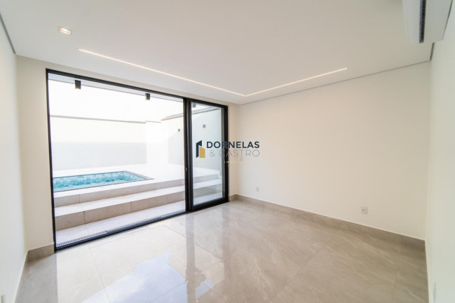 Imagem Casa com 4 Quartos à Venda, 400 m² em Setor Habitacional Arniqueira (águas Claras) - Brasília Imagem Casa com 4 Quartos à Venda, 400 m² em Setor Habitacional Arniqueira (águas Claras) - Brasília