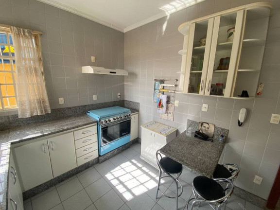 Imagem Casa com 3 Quartos à Venda, 358 m² em Minascaixa - Belo Horizonte Imagem Casa com 3 Quartos à Venda, 358 m² em Minascaixa - Belo Horizonte