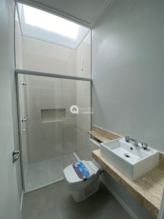 Imagem Casa com 3 Quartos à Venda, 92 m²