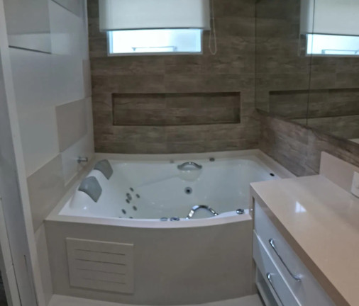 Imagem Casa com 4 Quartos à Venda, 180 m² em Estreito - Florianópolis Imagem Casa com 4 Quartos à Venda, 180 m² em Estreito - Florianópolis