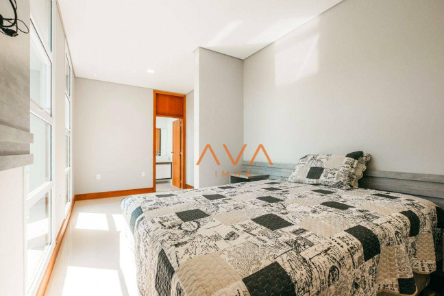Imagem Casa com 4 Quartos à Venda, 287 m² em Vargem Grande - Florianópolis Imagem Casa com 4 Quartos à Venda, 287 m² em Vargem Grande - Florianópolis