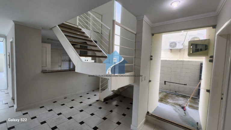 Imagem Casa com 3 Quartos para Alugar, em Flores - Manaus Imagem Casa com 3 Quartos para Alugar, em Flores - Manaus