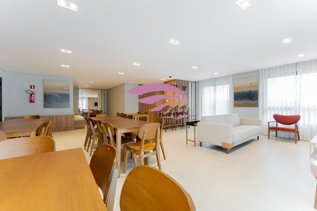 Imagem Imóvel com 2 Quartos à Venda, 110 m² em Novo Mundo - Curitiba Imagem Imóvel com 2 Quartos à Venda, 110 m² em Novo Mundo - Curitiba