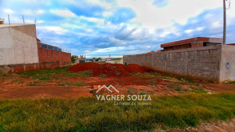 Imagem Terreno à Venda, 400 m² em Jardim Espanha - Maringá Imagem Terreno à Venda, 400 m² em Jardim Espanha - Maringá