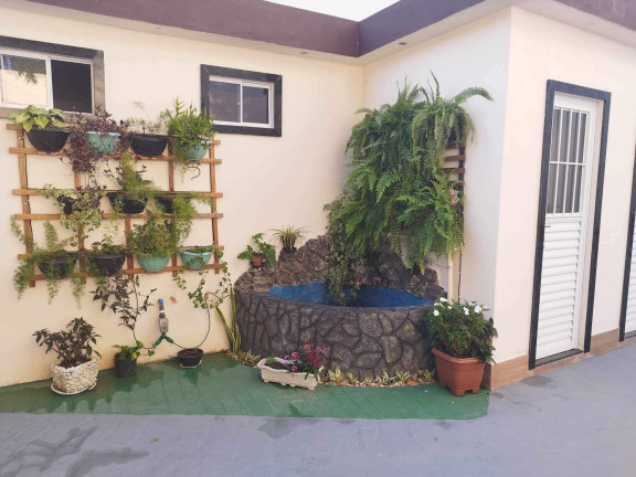 Imagem Casa com 3 Quartos à Venda, 300 m²