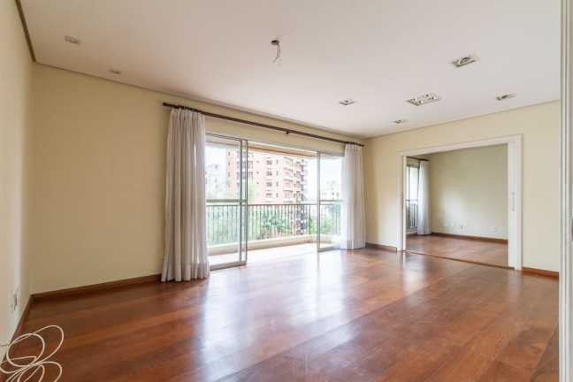 Imagem Imóvel com 3 Quartos à Venda, em Vila Andrade - São Paulo Imagem Imóvel com 3 Quartos à Venda, em Vila Andrade - São Paulo