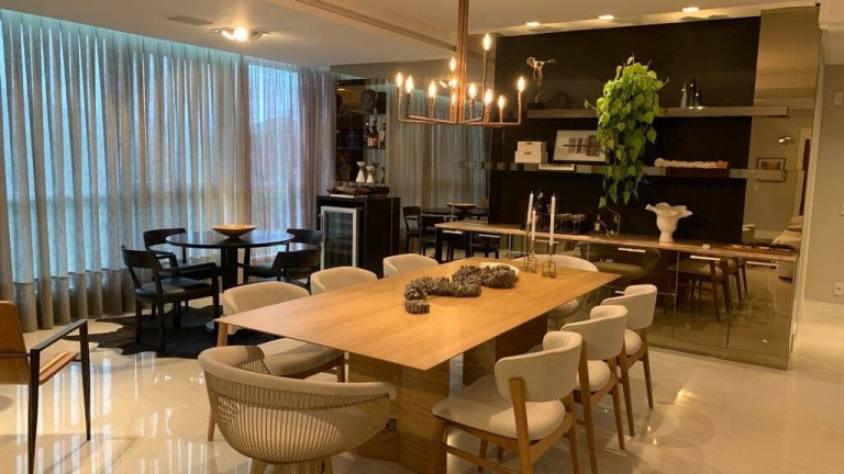 Apartamento com 3 Quartos à Venda, 186 m² em Barra Sul - Balneário Camboriú