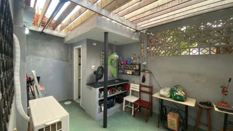Imagem Casa com 2 Quartos à Venda, 77 m² em Gonzaga - Santos Imagem Casa com 2 Quartos à Venda, 77 m² em Gonzaga - Santos