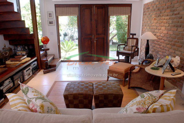 Imagem Casa com 9 Quartos à Venda, 454 m² em Ferradura - Búzios Imagem Casa com 9 Quartos à Venda, 454 m² em Ferradura - Búzios