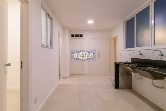 Imagem Apartamento com 4 Quartos à Venda, 330 m² em Copacabana - Rio De Janeiro Imagem Apartamento com 4 Quartos à Venda, 330 m² em Copacabana - Rio De Janeiro