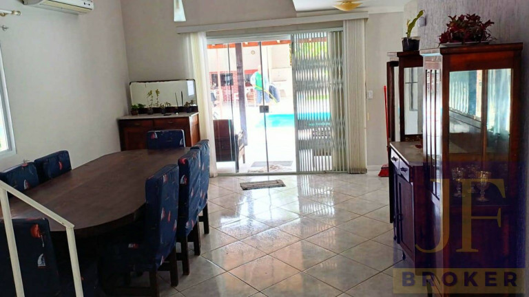 Imagem Casa com 6 Quartos para Temporada, em Canasvieiras - Florianópolis Imagem Casa com 6 Quartos para Temporada, em Canasvieiras - Florianópolis