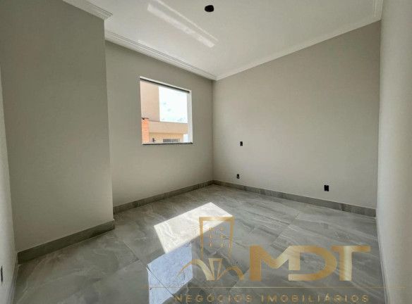 Imagem Imóvel com 5 Quartos à Venda, 167 m² em Heliópolis - Belo Horizonte Imagem Imóvel com 5 Quartos à Venda, 167 m² em Heliópolis - Belo Horizonte
