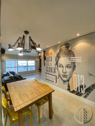 Apartamento com 2 Quartos à Venda, 74 m² em Embaré - Santos