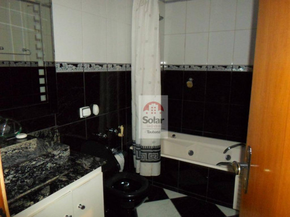Imagem Casa com 3 Quartos à Venda, 241 m² em Vila São José - Taubaté