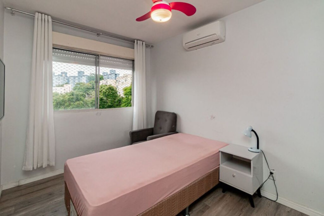 Imagem Apartamento com 3 Quartos à Venda, 63 m² em Santo Antônio - Porto Alegre Imagem Apartamento com 3 Quartos à Venda, 63 m² em Santo Antônio - Porto Alegre