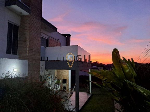 Imagem Sobrado com 3 Quartos à Venda, 280 m² em Centro - Guararema