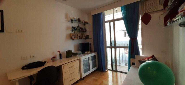 Imagem Apartamento com 4 Quartos à Venda, 138 m² em Lagoa - Rio De Janeiro Imagem Apartamento com 4 Quartos à Venda, 138 m² em Lagoa - Rio De Janeiro