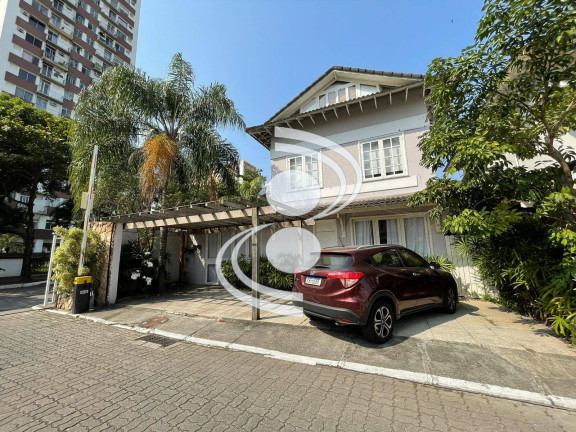 Imagem Casa com 4 Quartos à Venda, 250 m² em Barra Da Tijuca - Rio De Janeiro Imagem Casa com 4 Quartos à Venda, 250 m² em Barra Da Tijuca - Rio De Janeiro