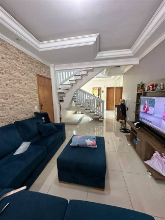 Sobrado com 3 Quartos à Venda, 143 m² em Forte - Praia Grande