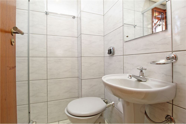Imagem Casa com 5 Quartos à Venda, 275 m² em Glória - Porto Alegre Imagem Casa com 5 Quartos à Venda, 275 m² em Glória - Porto Alegre