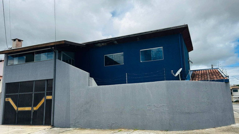 Imagem Sobrado com 4 Quartos à Venda, 218 m² em Vila Areao - Taubaté Imagem Sobrado com 4 Quartos à Venda, 218 m² em Vila Areao - Taubaté