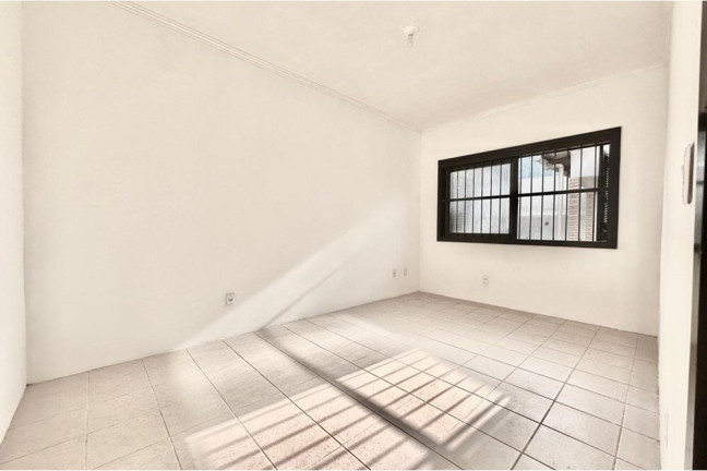 Imagem Casa com 3 Quartos à Venda, 173 m² em Sarandi - Porto Alegre Imagem Casa com 3 Quartos à Venda, 173 m² em Sarandi - Porto Alegre
