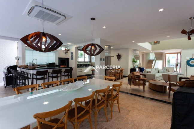 Imagem Casa com 6 Quartos à Venda, 450 m² em Riviera Módulo 21 - Bertioga Imagem Casa com 6 Quartos à Venda, 450 m² em Riviera Módulo 21 - Bertioga