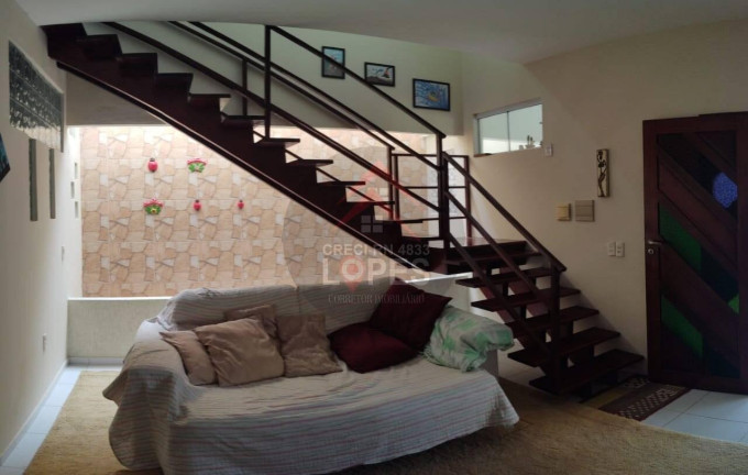 Imagem Casa com 5 Quartos à Venda, 200 m² em Pajuçara - Natal Imagem Casa com 5 Quartos à Venda, 200 m² em Pajuçara - Natal