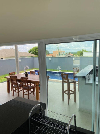 Imagem Casa com 3 Quartos à Venda, 471 m² em Ninho Verde Ii - Pardinho Imagem Casa com 3 Quartos à Venda, 471 m² em Ninho Verde Ii - Pardinho