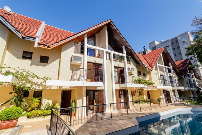 Imagem Casa de Condomínio com 4 Quartos à Venda, 180 m² em Tristeza - Porto Alegre Imagem Casa de Condomínio com 4 Quartos à Venda, 180 m² em Tristeza - Porto Alegre