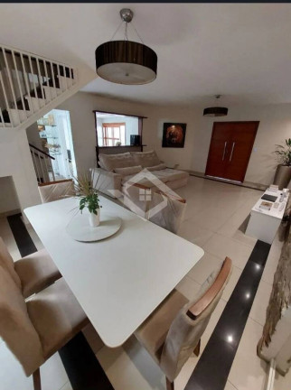 Imagem Casa de Vila com 4 Quartos à Venda, 192 m² em Pechincha - Rio De Janeiro Imagem Casa de Vila com 4 Quartos à Venda, 192 m² em Pechincha - Rio De Janeiro