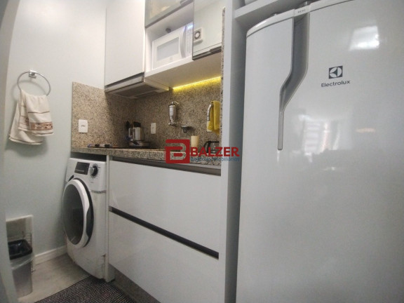 Imagem Apartamento com 1 Quarto à Venda, 47 m² em Centro - Florianópolis Imagem Apartamento com 1 Quarto à Venda, 47 m² em Centro - Florianópolis