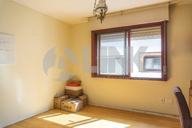 Imagem Casa com 5 Quartos à Venda, 297 m² em Chácara Das Pedras - Porto Alegre Imagem Casa com 5 Quartos à Venda, 297 m² em Chácara Das Pedras - Porto Alegre