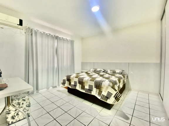 Imagem Casa com 4 Quartos à Venda, 520 m² em Roçado - São José