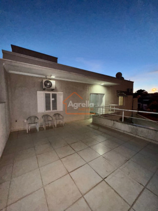 Imagem Casa com 3 Quartos à Venda, 217 m² em Jardim Jacira - Mogi Guaçu Imagem Casa com 3 Quartos à Venda, 217 m² em Jardim Jacira - Mogi Guaçu