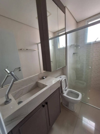 Imagem Apartamento com 3 Quartos para Alugar, 136 m² em Centro - Balneário Camboriú