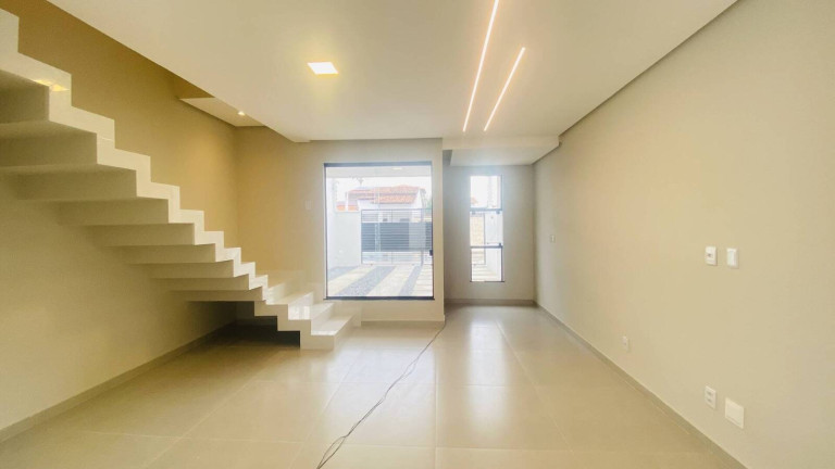 Imagem Casa com 3 Quartos à Venda, 121 m² em Cidade Nova - Feira De Santana Imagem Casa com 3 Quartos à Venda, 121 m² em Cidade Nova - Feira De Santana