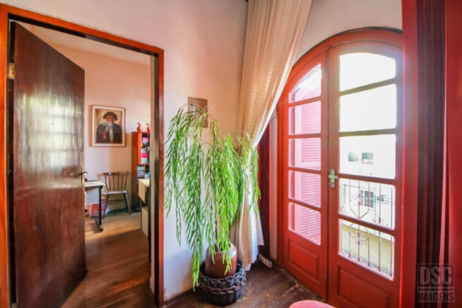 Imagem Casa com 5 Quartos à Venda, 220 m² em Centro Histórico - Porto Alegre Imagem Casa com 5 Quartos à Venda, 220 m² em Centro Histórico - Porto Alegre