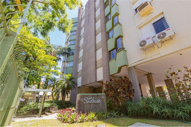 Imóvel com 2 Quartos à Venda,  em Cavalhada - Porto Alegre
