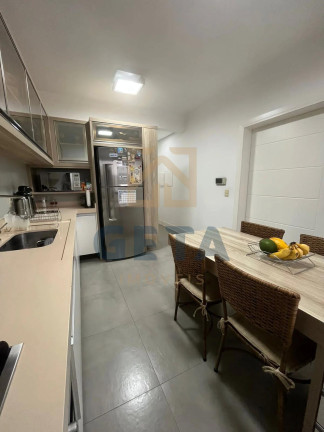 Imagem Casa com 3 Quartos à Venda, 243 m² em Centro - Camboriú