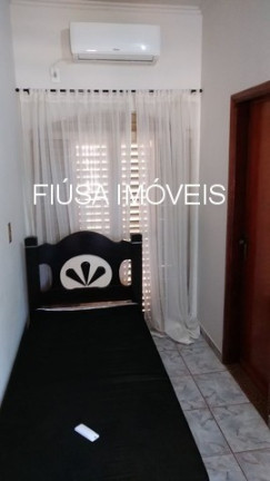 Imagem Sobrado com 3 Quartos à Venda, em Miguelopolis - Miguelópolis Imagem Sobrado com 3 Quartos à Venda, em Miguelopolis - Miguelópolis