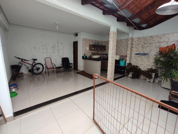 Imagem Imóvel com 
            	3             Quartos à Venda, 130 m² em 
            	Oriente Ville             - 
            	Goiania            